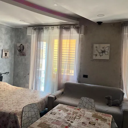 Marilyn House Apartment Ladispoli Exterior photo