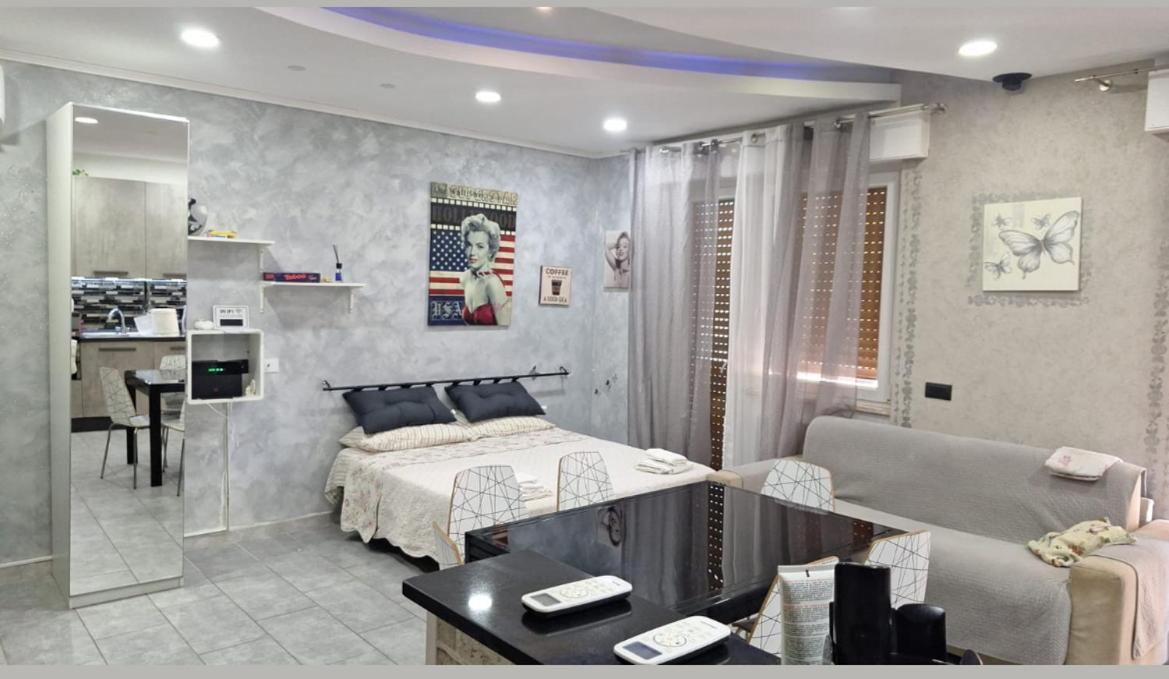 Marilyn House Apartment *